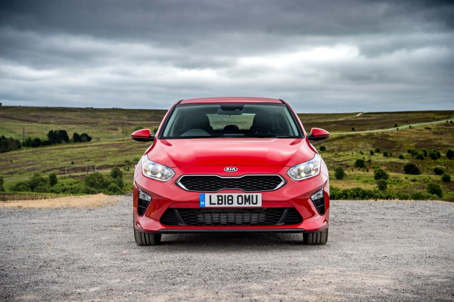  Kia Ceed 2018 года  (UK) (фото 10 из 30)